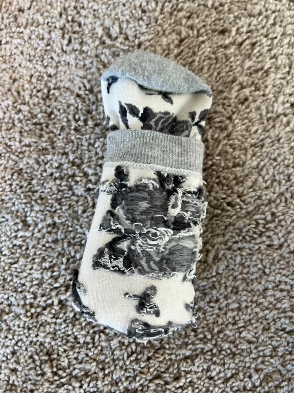 White Floral Socks Knit Ribbed Classic Warm Stylish Comfort Winter Essentials